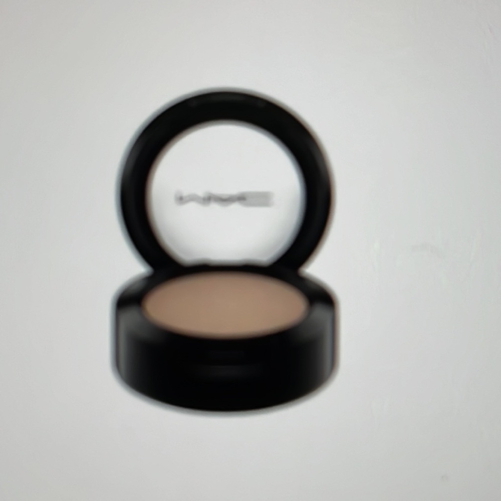 MAC eyeshadow OMEGA matte NEW